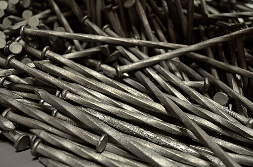 Nails & fasteners
